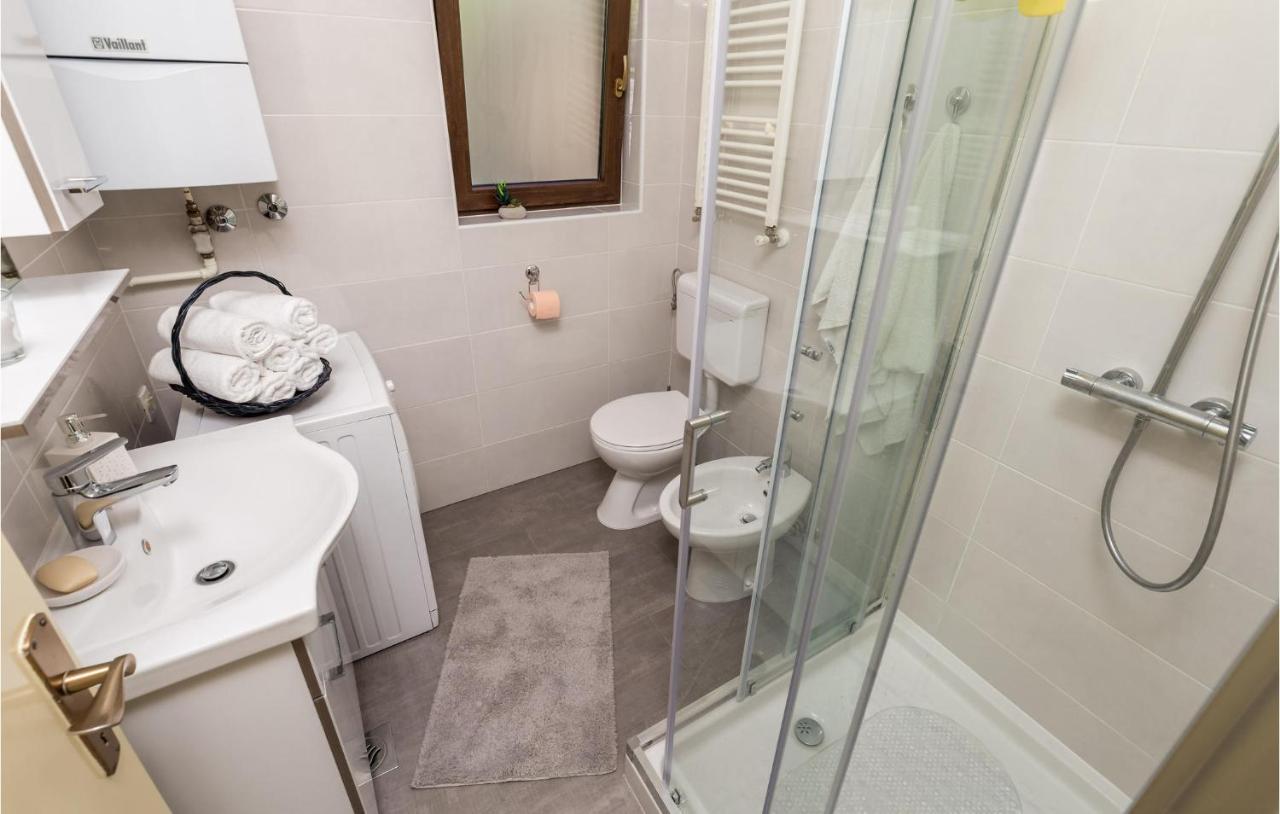 4 Bedroom Nice Apartment In โอปาติยา ภายนอก รูปภาพ